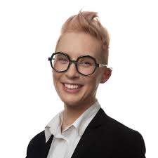 Annie Hartley's Instagram, Twitter & Facebook