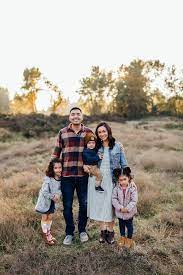 Lifestyle Family Session Outdoor Family Session Family Portrait Photography Natural Family Portraits Outdoor Family Photos