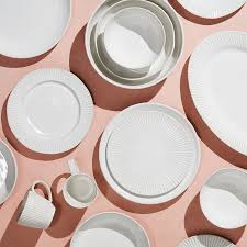 Browse our great prices & discounts on the best home essentials dinnerware sets. 16 Dinnerware Sets With The Clever Seal Of Approval Architectural Digest