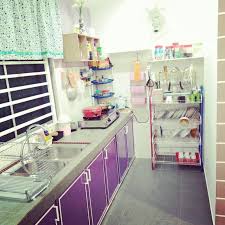 Pastikan jenis pintu kabinet yang akan menggunakan handle. Cuma 2 Minggu Siapkan Diy Pintu Kabinet Dapur Bajet Kata Suami Isteri Ini Modalnya Rm250 Mingguan Wanita