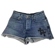 I have come out with 10 holiday gifts ideas that can help you in selecting your gifts,buy things that interest him (or her).,this is the by far the most effective and easiest to select the. Chrome Hearts Shorts Aus Denim Jeans Blau Grosse 0 10814366