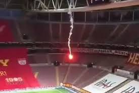 Ali sami yen spor kompleksi a.k.a türk telekom arena is the new stadium of famous turkish football team, galatasaray s.k. Video Flare In Behind Closed Doors Game Between Galatasaray Fenerbahce