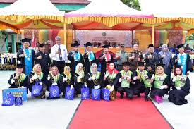 Di hari ulang tahun merupakan hari. Berita Stain Bengkalis Wisuda 215 Lulusan Bupati Ucapkan Selamat