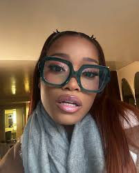 一日中そり❄️ Keke x Zenni コレクションで私のナイスリストに入れよう🎁 #ZenniPartner