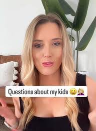 Donna Weidman's Instagram, Twitter & Facebook