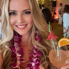 Sterling Robinson (@misssterlingrobinson) • Threads, Say more