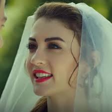 Badem şekeri filminin oyuncuları, yönetmeni, senaristi ve filmde görev yapan tüm isimler bu sayfada. Badem Sekeri Filmi