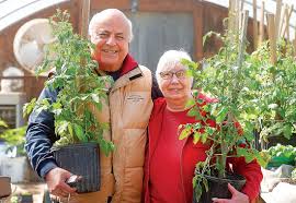 Find 51 ways to say flowers, along with antonyms, related words, and example sentences at thesaurus.com, the world's most trusted free thesaurus. Https Www Altoonamirror Com News Pennsylvania News Apwire 2021 05 Greenhouse Gardening