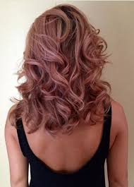 rose gold hair haarfarben dauerwellen lange haare frisuren