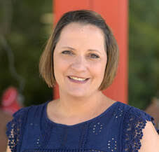 Jonie Thomas's Instagram, Twitter & Facebook