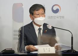 그로 인해 폭행 사건이 재조명 받아 사건을 덮으려 애쓰던 가해자들이 처벌받지만, 세상에 대한 분노와 두려움은 없어지지 않았다. ë‹¨ë… ì´ìš©êµ¬ ë²•ë¬´ì°¨ê´€ íƒì‹œê¸°ì‚¬ ìš•ì„¤ í­í–‰ ê²½ì°° ë‚´ì‚¬ì¢…ê²°ë¡œ ëë‚´ ì¡°ì„ ì¼ë³´