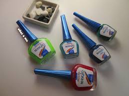 En este post te traemos una idea buenísima para que lleves unas uñas estilo marinero para los pinta una base sólida en color blanco en todas tus uñas menos en las de los dedos anular y pulgar. Disenos De Unas Veraniegos Con Esmaltes Masglo Manicura Marinera Y De Sandias Unas A Mil