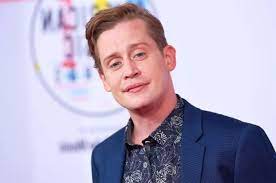 Macaulay culkin doesn't really watch home alone much anymore, unless of course his girlfriend wants to, so it's funny to see him embrace it here. Macaulay Culkin The Famous Actor Of The Series Alone At Home May Also Take A Role In The Sequel Somag News