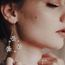 C'est 15 euros par mois au collège, 30 euros au lycée. Comment S Habiller Pour Un Mariage Looks Et Conseils Wedding Secret