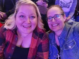 It was my pleasure to fangirl over Ali Hazelwood to Time magazine.  Coincidentally this is also the closest I've ever been to Jonathan Bailey.  https://time.com/collections/time100-next-2025/7318899/ali-hazelwood/