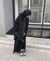 Lihat ide lainnya tentang model pakaian, pakaian wanita, model pakaian hijab. 180 Ide Model Pakaian Di 2021 Model Pakaian Pakaian Gaya Model Pakaian