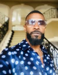 Happy 57th Birthday to Jamie Foxx 🎂🎂🎂 Follow #TheSpit  Instagram:@_thespit ( link below)  https://instagram.com/_thespit?igshid=YmMyMTA2M2Y=