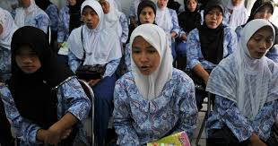 In 2011, the cambodian government banned its citizens working as maids in malaysia following reports of some employers abusing maids in the country. Report Malaysia To Sign New Maid Deal With Cambodia Soon Malaysia Malay Mail