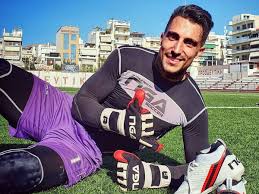 Ο σάκης κατσούλης και η μαριαλένα ρουμελιώτη αποχαιρέτησαν τον άγιο δομίνικο με μια ρομαντική βόλτα στην παραλία που τους έφερε πιο κοντά στο «survivor 2021». Survivor Otan O Sakhs Katsoylhs Eixe Faei 11 Gkol Ws Termatofylakas