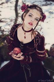 Made By Order Snow White Costume Van Costureroreal Op Etsy 780 00 Snow White Costume Snow White Fantasy Costumes