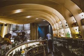 Les Meilleurs Restaurants A Paris Et Partout En France Restaurant Paris Bar Paris Bar A Vin