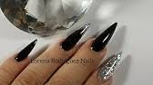 Elegantes diseños de uñas sencillas pero bonitas uñas bonitas pinterest bonitas dibujos para uñas pies uñas bonitas para manos. Unas Acrilicas Negras En Punta Estiletto Y Usando La Madre Perla Youtube
