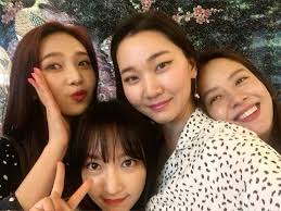 Joy, Cheng Xiao, Jang Yoonju and Song Jihyo