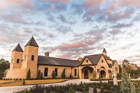 Iron Manor Outside View In 2020 Wedding Venue Houston Manor Outdoor Wedding Venues