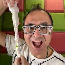 Alix Salzinger's Instagram, Twitter & Facebook