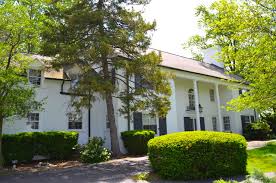 Stunning designer closets customized to every sense of style, space and wardrobe! Beautiful 6 Bedroom 5 Bath Home On 11 Acres In Goshen Indiana Scheerer Mcculloch Indiana Auctions Real Estate Senior Relocation Services