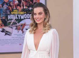 Her mother, sarie kessler, is a physiotherapist, and her father, is doug robbie. Margot Robbie Measurements Height Weight Bra Breast Size More