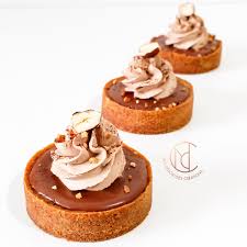Tartelettes Choco Noisette En 2020 Dessert Gastronomique Mini Tarte Gateaux Et Desserts