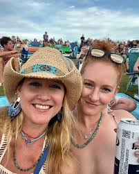 Another amaze night of music! @bluestraveler @jewel who blew the socks off  of Everyone! Holy moly!! Had her son