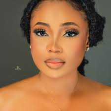 Evelyn Leo's Instagram, Twitter & Facebook