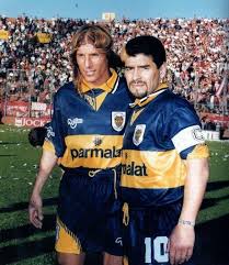 Por que me late tanto ese bambino es un encanto hay como grito contra los. Football Memories Auf Twitter Caniggia And Maradona At Boca Juniors Footballmemories Xeneizes Maradona Diegoarmando Diegoarmandomaradona Bocajuniors Bocajrs Labombonera Futboltime Futbolsport Nikefootball Adidasfootball Sportbible