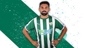 Umut meraş, gelen tekliflerin umursanmayarak sürecin uzatılmasını, bursaspor camiası ve kendisine yapılan büyük bir saygısızlık olarak nitelendirdi. Bursaspor Umut Meras I Kadrosuna Katti Son Dakika Spor