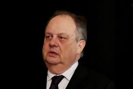 João Soares anuncia "decisão pessoal" de não integrar listas do PS às  legislativas