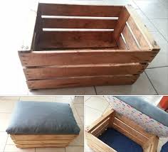 Transformer Une Caisse En Bois En Coffre A Jouets Ou Pouf Coffre A Jouets Pouf Rangement Et Rangement Jouet