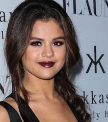 We've rounded up our favorite holiday hairstyles and party hairstyles that will keep you in the festive spirit well into the new year. The 10 Best Party Hairstyles For Bar Hopping And More Daily Makeover Stylecaster