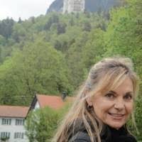 Beverly Allgood's Instagram, Twitter & Facebook