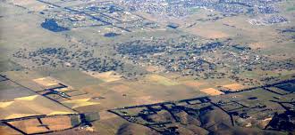 Cats and dogs must undergo a quarantine period in australia. File Mickleham 1 Aerial Jpg Wikipedia