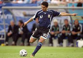Juan roman riquelme recently gave an interview where he spoke about lionel messi, pep guardiola's teams and football players these days. Juan Roman Riquelme Talks About Argentina National Team Coach Lionel Scaloni Mundo Albiceleste