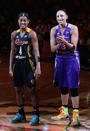 Feb 10, 2021 · the fact candace parker chose the chicago sky out of many eager admirers does as much for them off the court as it does inside the lines. Diana Taurasi Skylar Diggins Diana Taurasi And Skylar Diggins Photos Zimbio