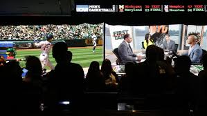 Draftkings, fanduel, pointsbet, william hill, and betrivers are all live and taking bets in the prairie state. Illinois Sports Bets Top 52 Million In July Online Wagering Gains Traction As Nfl Season Kicks Off Chicago Tribune