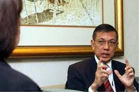 Malahan, ketua pegawai eksekutif kwsp, tan sri azlan zainal turut menyokong perlanjutan umur persaraan kakitangan swasta daripada 55 tahun sekarang kepada 60 tahun. Votw 19 Tan Sri Azlan Bin Mohd Zainol July 2 July 8 2018 Tan Sri Azlan Bin Mohd Zainol 68 Served As The Chief Executive Officer Of Employees Provident Fund Of