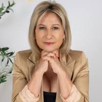 90+ "Nora De" profiles