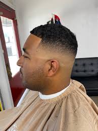 Floyd the Barber, Come get your haircut for those holidays pictures. I will  be in the shop M-W 10am.