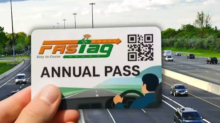 Fastag New Rules:टोल प्लाजा पर जेब ढीली कर देगी ये एक गलती, दोगुने टैक्स से बचने के लिए अभी जानें नए नियम - Fastag New Rules 2026: Must-know Changes Before Your Next