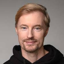 Max Maxim's Instagram, Twitter & Facebook