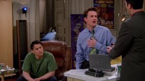 ❤all © to warner bros❤ unseen clip, bloopers, bts & many more dm for promos or ads follow if u love #friends ❤ buy friends merchandise. Apple Laptop Used By Chandler Bing Matthew Perry In Friends S04e23 Spotern